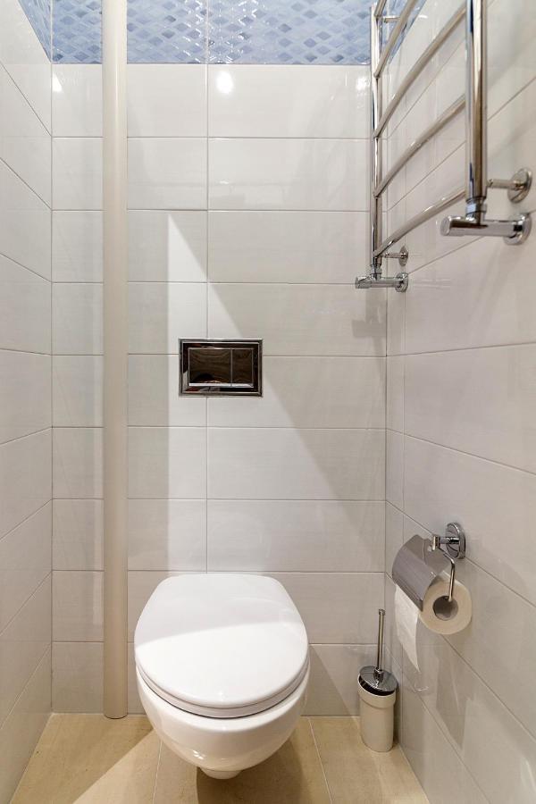 Leogrand Three Bedrooms Vip Apartments On Kniazia Romana 12 リヴィウ エクステリア 写真