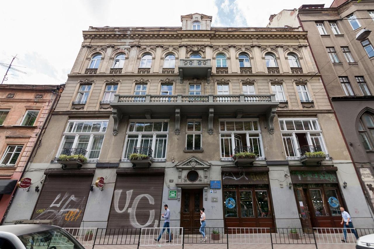 Leogrand Three Bedrooms Vip Apartments On Kniazia Romana 12 リヴィウ エクステリア 写真