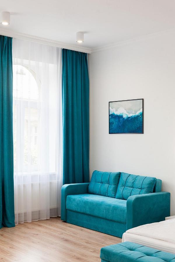 Leogrand Three Bedrooms Vip Apartments On Kniazia Romana 12 リヴィウ エクステリア 写真